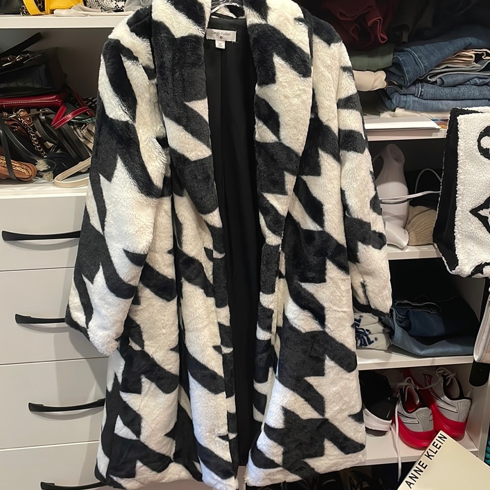 Sergio Hudson plush houndstooth coat